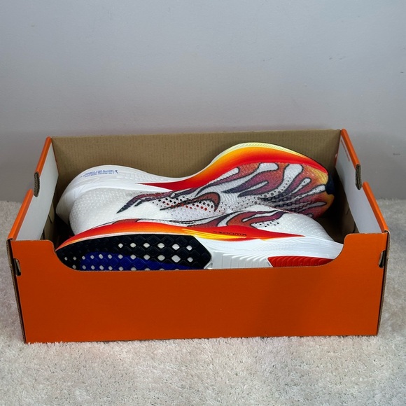 Nike ZoomX Vaporfly Next% 3 PRM main image 13